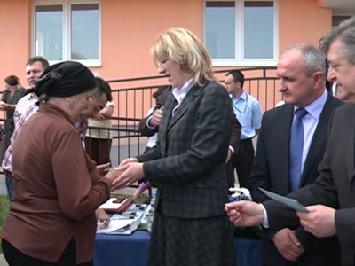 Cvijanovićeva uručila ključeve za 33 porodice BIJELJINA