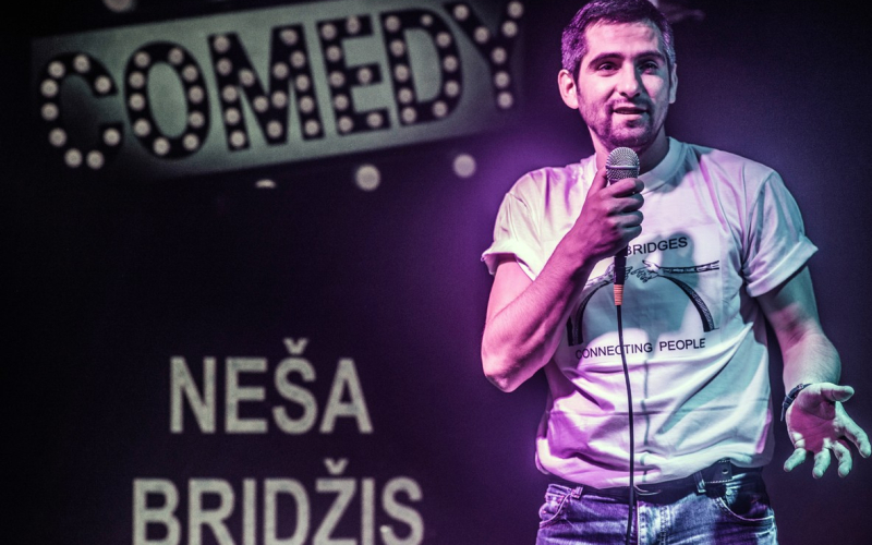 Neša Bridžis - Stand up