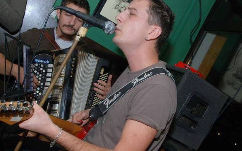 Arka (acoustic trio)