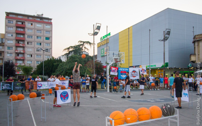 Trojka iz bloka - ODGOĐENO