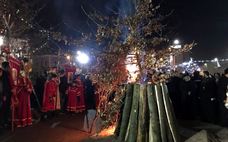 Liturgija i nalaganje badnjaka