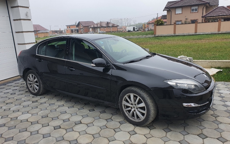 HITNO! Renault Laguna