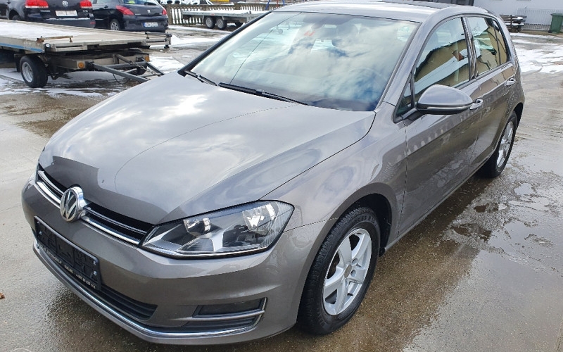 Volkswagen Golf 1.6 TDI HIGHLINE