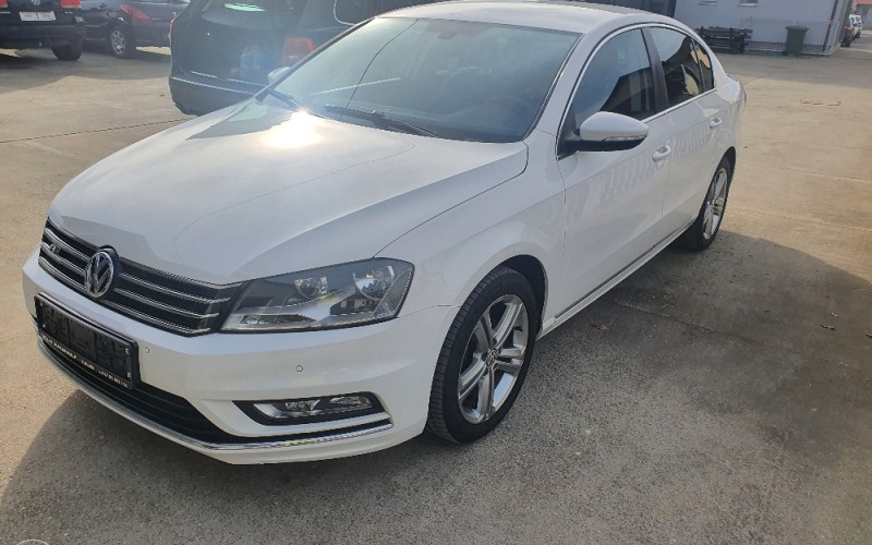 VW Passat 1.6 TDI R-LINE TOP TOP TOP