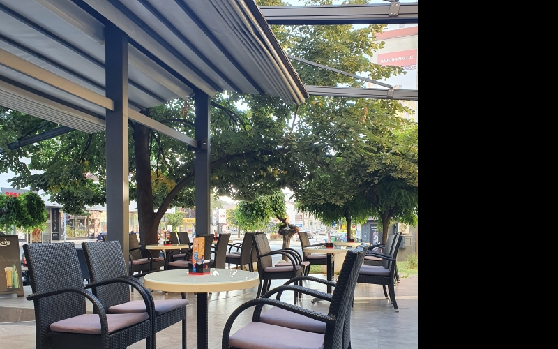 Potreban konobar/konobarica i kuvar /kuvarica za rad u Cafe La Bella Maria