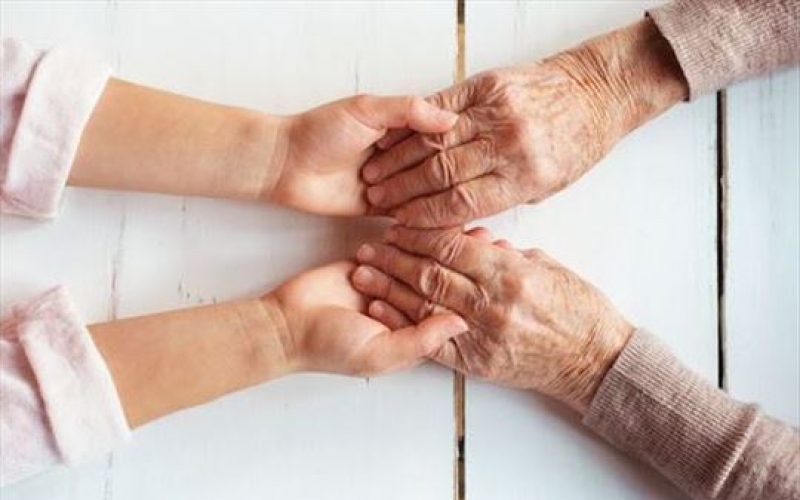 Cuvanje starije osobe - usluga