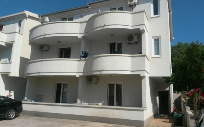 Apartmani "INA" Dobre Vode