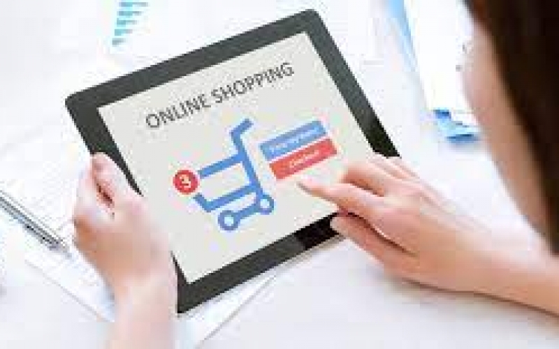 online shopu potrebna radnica za rad na racunaru