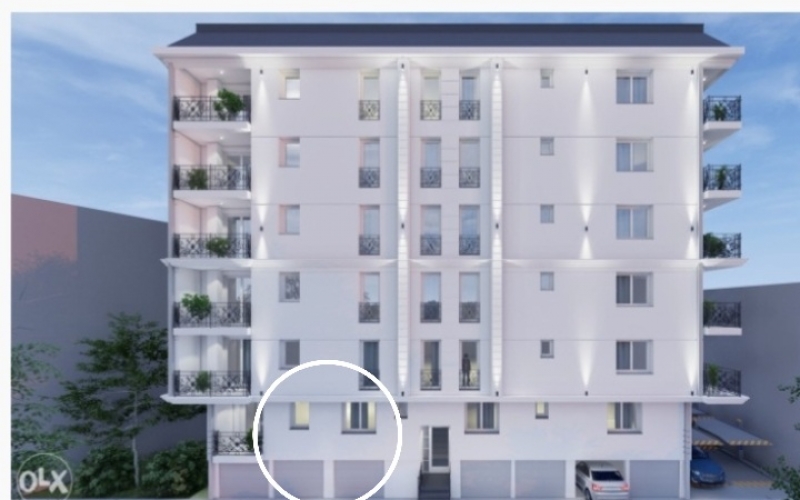 Izdajem stan 38 i 41m2, prizemlje u centru grada.Iskljucivo kao poslovni prostor