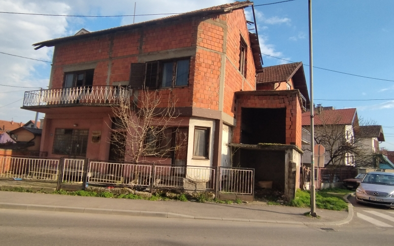 Kuća - poslovni objekat