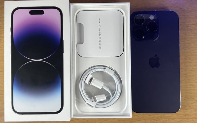 Apple iPhone 14 Pro Max 1TB $600/Apple iPhone 13 Pro Max $550/Sony PlayStation 5