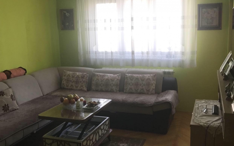 Prodajem/mijenjam trosoban stan u Bijeljini