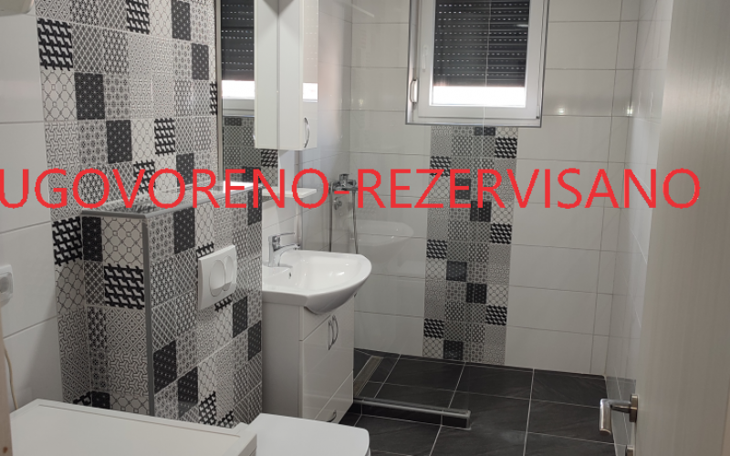 prodajem nov stan 45m2 u Bijeljini