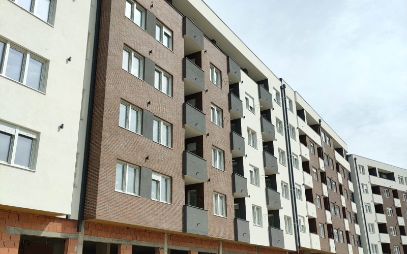 Продајем двособан стан у Новом Саду 42м2