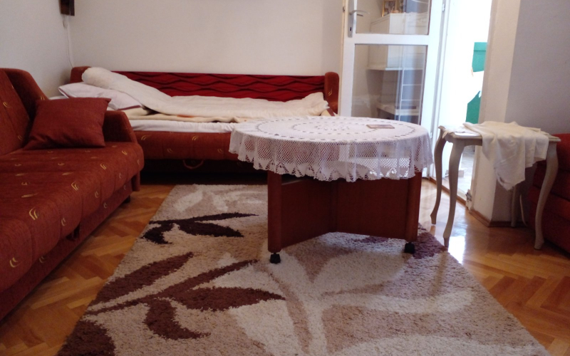 Izdajem apartman u Herceg Novom