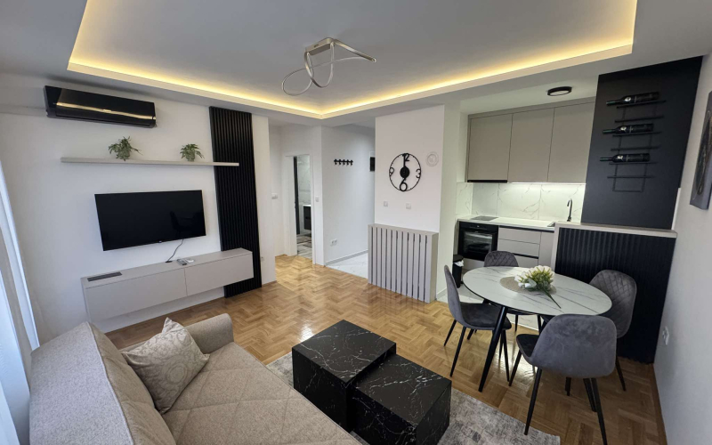IZDAJEM NAMJEŠTEN STAN 45m2+GARAŽA, ul. Majevička