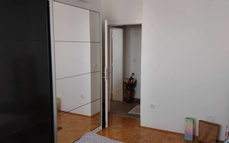 Na prodaju stan 42m2 na Intergaju