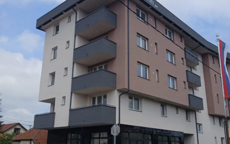 Izdavanje  stana  BIJELJINA ( kod  gradskog parka)