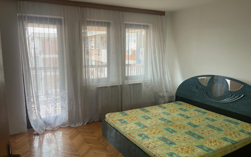 Povoljno trosoban stan 70m2 u Bijeljini