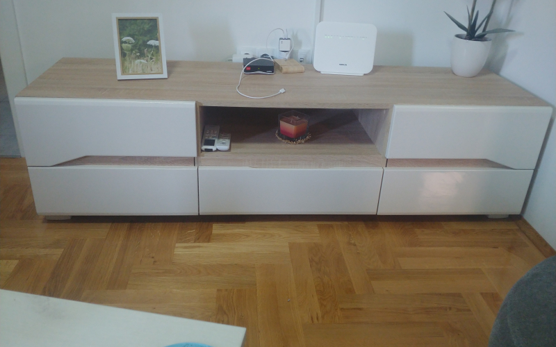 Tv Komoda