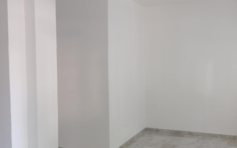 Izdajem lokal