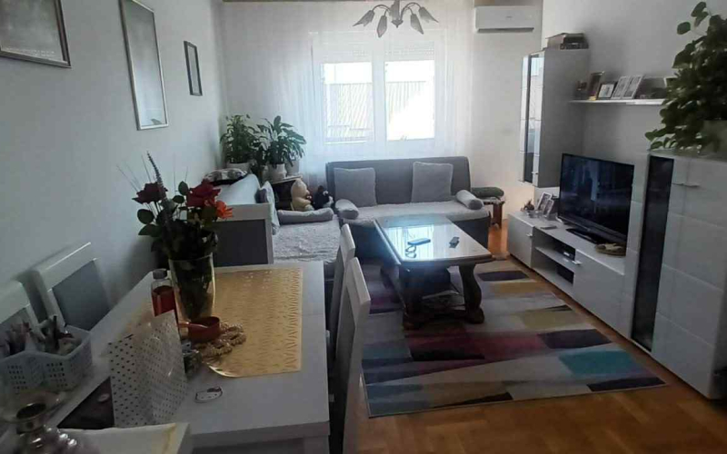 Na prodaju namješten stan od 39m2 u Bijeljini