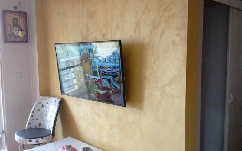 Na prodaju 57m2 trosoban namješten stan u BN
