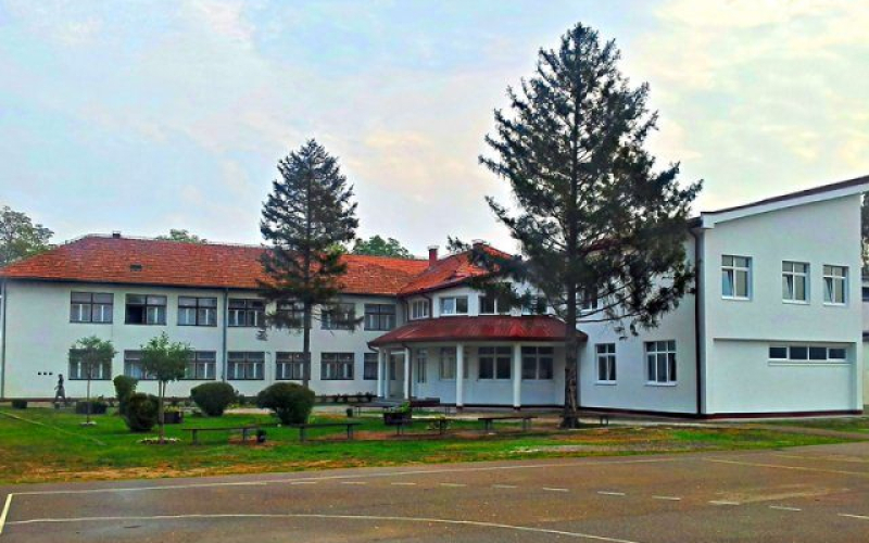 Dva nastavnika - OŠ „Sveti Sava" Crnjelovo