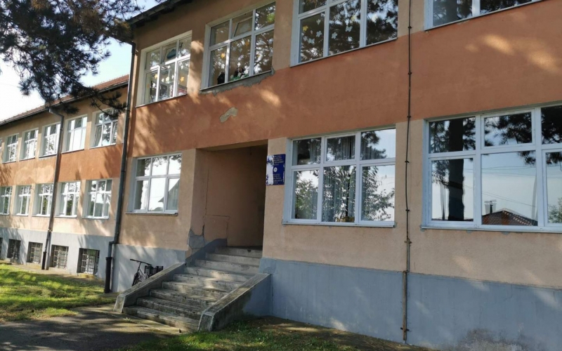 6 nastavnika i voditelj boravka - OŠ „Dositej Obradović“ Suvo Polje