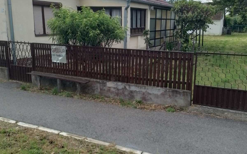 Badovinci,kuca na prodaju