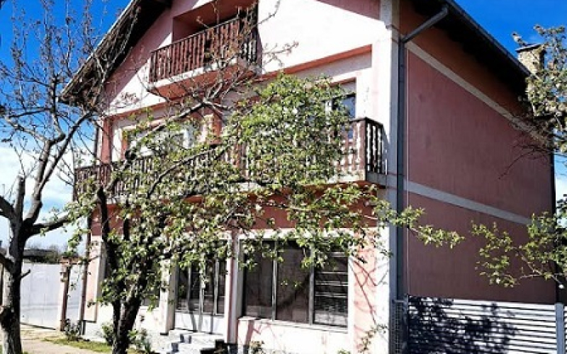 Kuća u Deču, opstina Pećinci