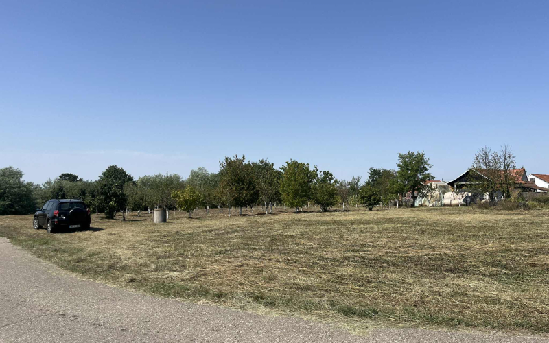 Na prodaju plac 3215m2 u Čađavici