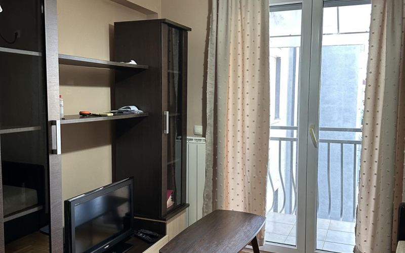 Izdajem stan u Novom Sadu