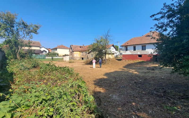 Prodaja zemljista u centru Bosanskog Samca