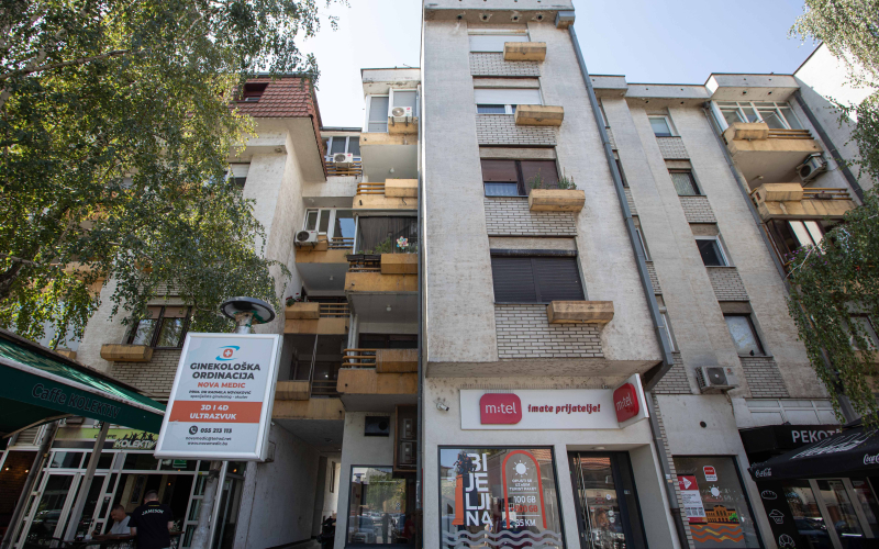 Prostran trosoban stan 69 m² u centru Bijeljine - prvi sprat, odlična lokacija