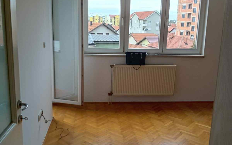 Na prodaju trosoban stan 54m2 u Bijeljini