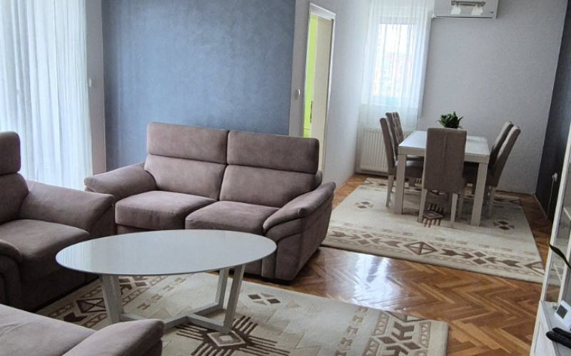 Na prodaju namješten stan, 66m2, Intergaj, Bijeljina