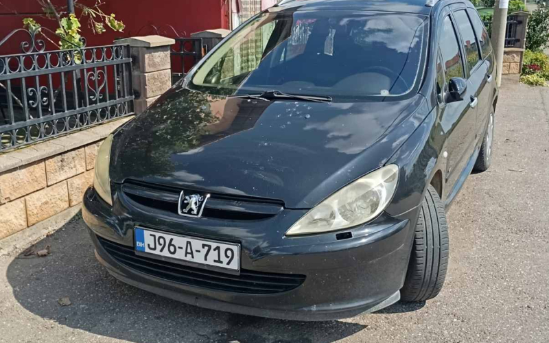 PEUGEOT 307 PANORAMA KROV!! POVOLJNO