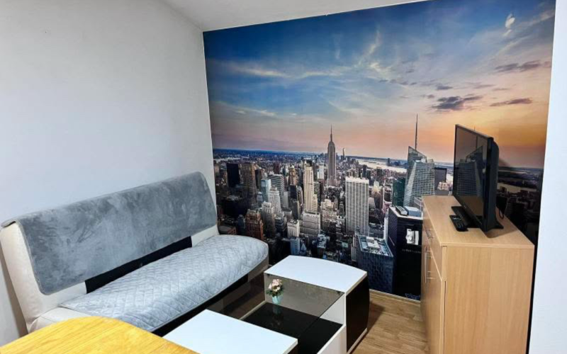 Izdajem stan u Bijeljini, centar grada