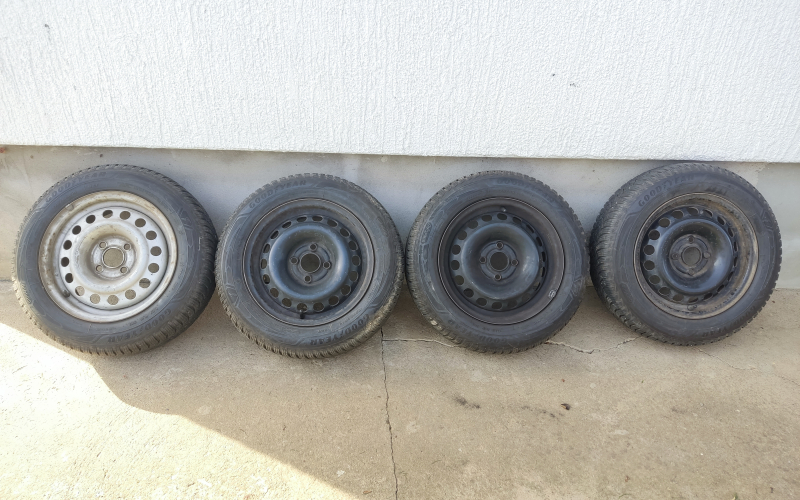 Goodyear gume na čeličnim felgama 175/65 R14. Dobre
