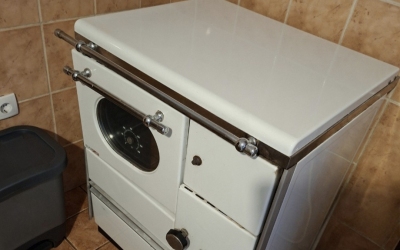 Prodajem šporet - ALFAPLAM