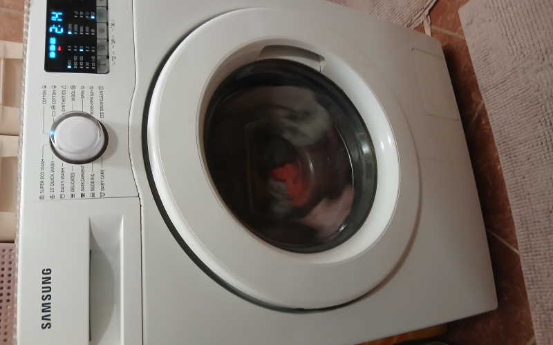 Prodajem veš mašinu SAMSUNG 1200o/8kg