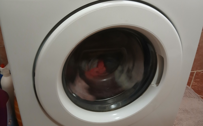 Prodajem veš mašinu SAMSUNG 1200o/8kg