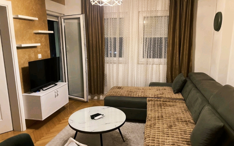 Stan ,centar grada...Renta