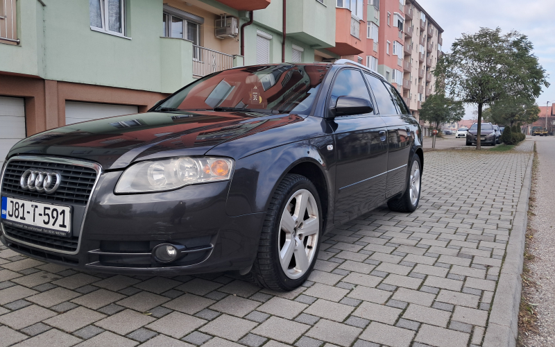 Audi A4  2.0D. Top stanje registrovan 