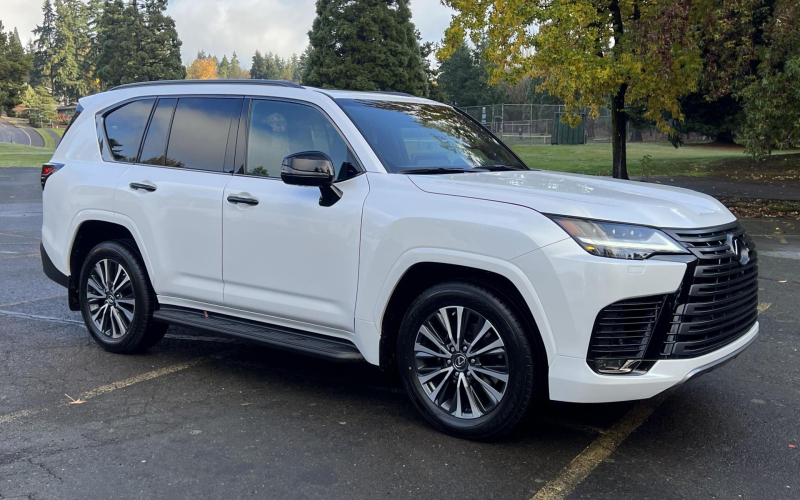 Fairly Used 2022 Lexus LX 600 Premium