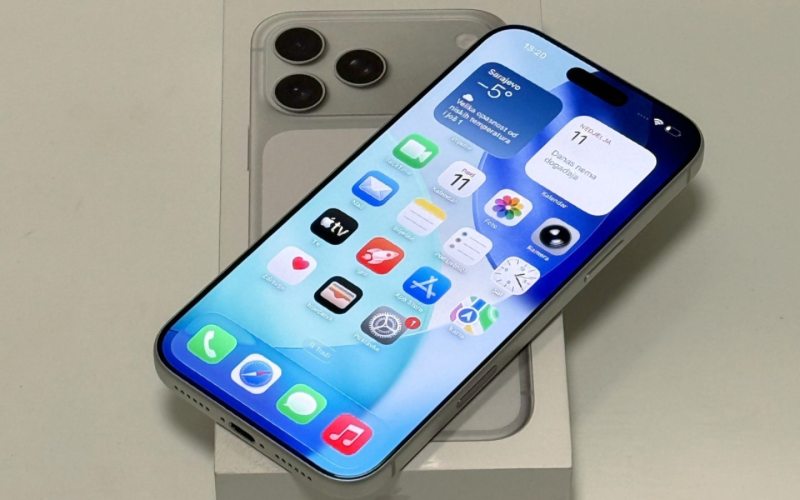 Najjeftniji Mobiteli i Laptopi