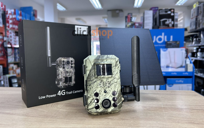 Lovacka kamera sa solarnim panelom 4G