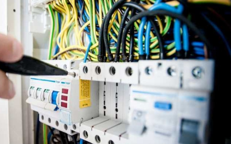 Električne instalacije/bravarija