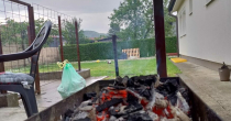 Neka ti dan bude sunčan i lagan, a ćevapi sočni: Kako je prvi maj postao praznik odmora i roštilja